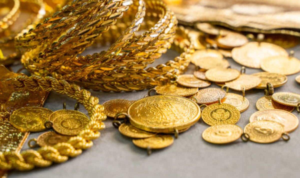 Assessing the Current Market Price of Gold