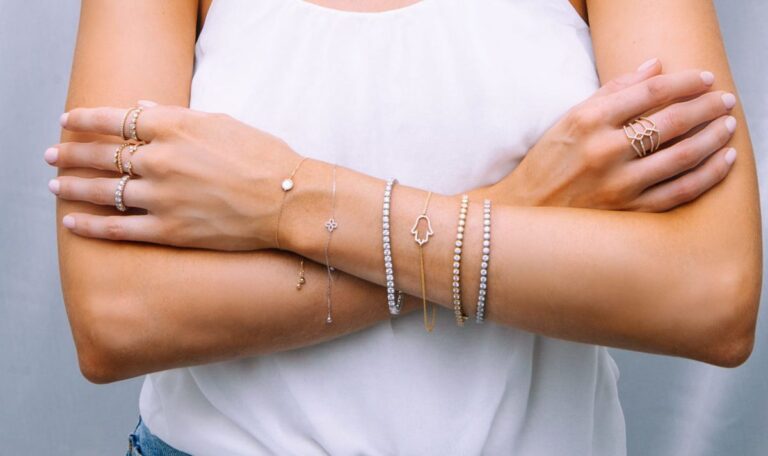 How to Tell if a Tennis Bracelet Is Real?