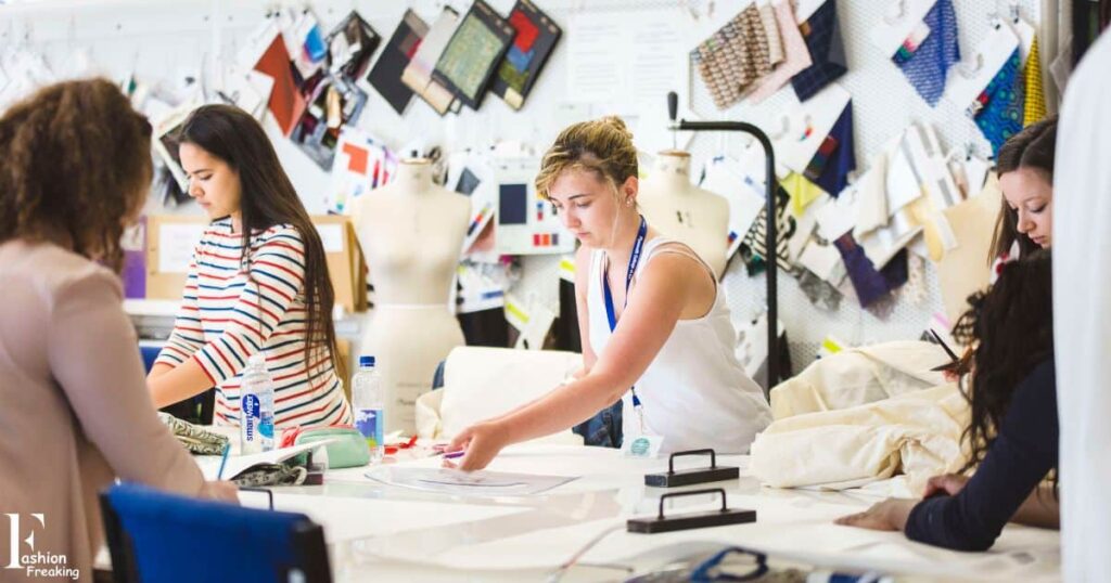 Utilizing Trend Forecasting in the Fashion Industry: Strategies for Fashion Brands